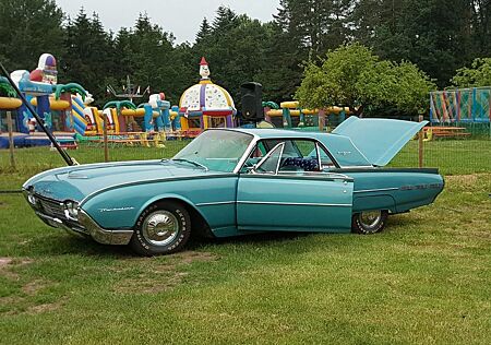 Ford Thunderbird