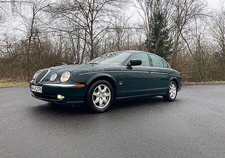 Jaguar S-Type - 3 L V6 - 238 PS - TÜV FAST NEU