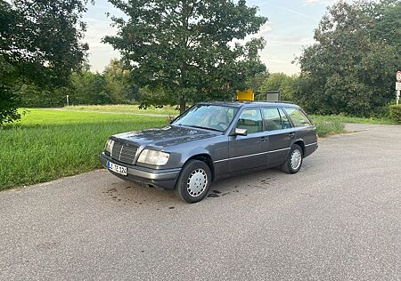 Mercedes-Benz E 200 W124 T Mercedes Benz