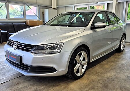 VW Jetta Volkswagen VI Trendline|KLIMA|SITZHEIZUNG|AHK|NAVI