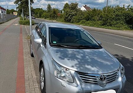 Toyota Avensis Combi 2.0 D-4D -