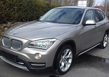 BMW X1 2.0i Automat X-Line 8-G Navi Xenon Leder PDC