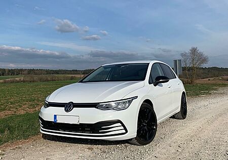VW Golf Volkswagen 1.5 eTSI OPF 110kW DSG United