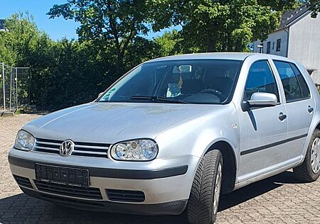 VW Golf Volkswagen 1.6 Automatik, klima, TüV bis August 2025
