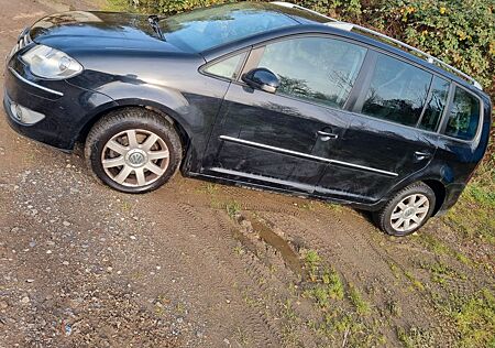VW Touran Volkswagen 2.0 TDI 125 kW