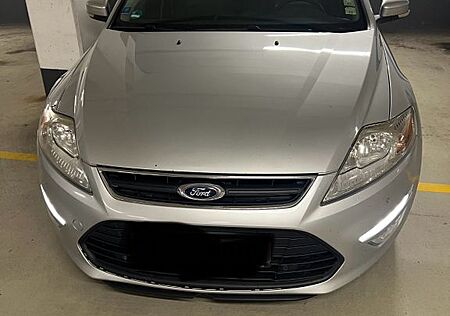 Ford Mondeo 2,0TDCi 103kW Champions Edition Turni...