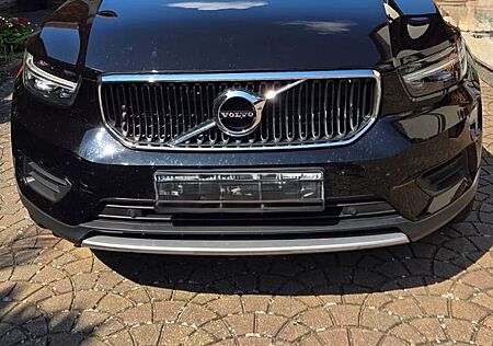 Volvo XC 40 XC40 T3 -MOMENTUM 6Gang Schaltgetriebe