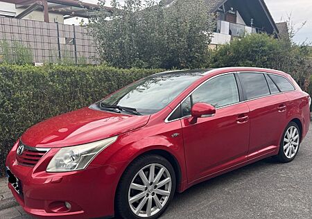 Toyota Avensis Combi Executive 2.2 D-Cat Executive