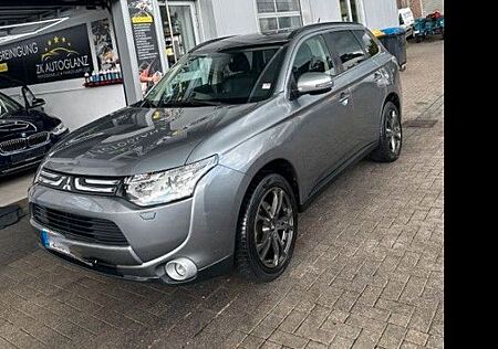 Mitsubishi Outlander 2.2 DI-D Intense ClearTec 4WD Intense