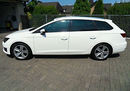 Seat Leon ST FR-Navi-Sitzh.-GRA-Alu-PDC-LED-SH-2.Hd.