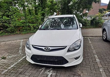 Hyundai i30 CW 1.4 Classic Classic