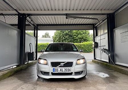 Volvo C30 2.0D -