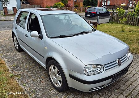 VW Golf Volkswagen 1.4 Basis