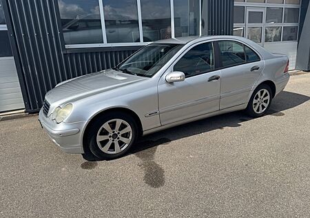 Mercedes-Benz C 200 . Kompressor *Auto *Klima*Alu*Tüv 4/027
