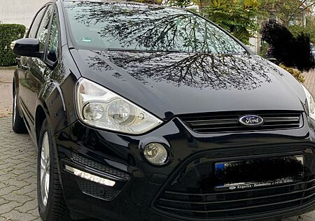 Ford S-Max 2,0TDCi 103kW Business Edition PowerSh...