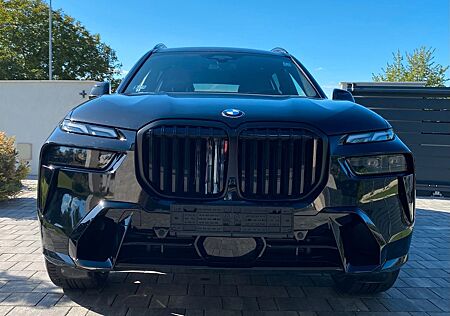BMW X7 xDrive40d - M SportpPro, Sky Lounge, Netto92T