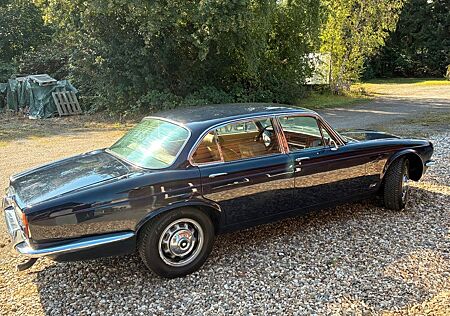 Jaguar XJ6 -- 4,2 - Serie 2 -- Bj. 1978 -- H-Kennz.