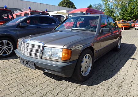Mercedes-Benz 190 E 2.0 aus Rentnerbesitz