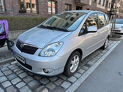 Toyota Corolla Verso 1.6 | 1. Hand | nur 51.000 km