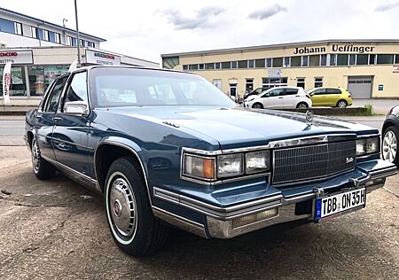 Cadillac Deville *V 8* 4.1 L *H-Kennzeichen*Klima*