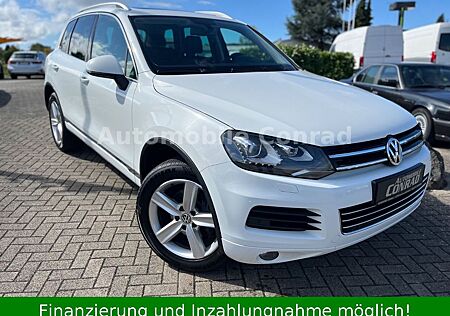 VW Touareg Volkswagen 3.0 V6 TDI/AHK 3,5t/Pano/Bremsen VA. NEU