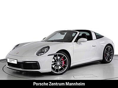 Porsche 992 Targa 4S 18-Wege InnoDrive HA-Lenkung Bose P