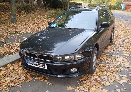 Mitsubishi Galant 2.5L V6 160 ps BJ 2001 schwarz