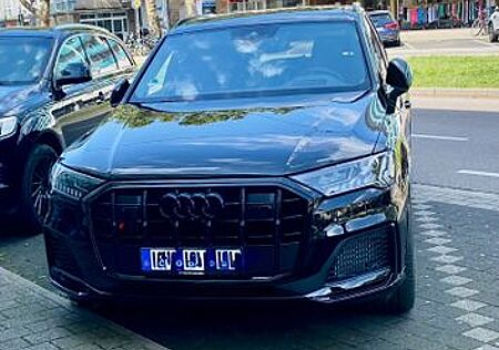 Audi SQ7 TFSI quattro tiptronic -