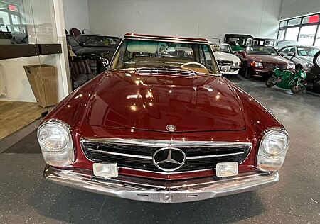 Mercedes-Benz SL 230 Pagode