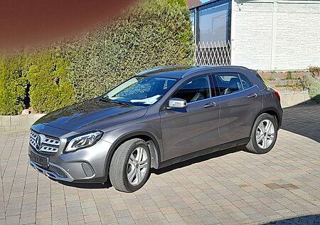Mercedes-Benz GLA 180 Urban Urban