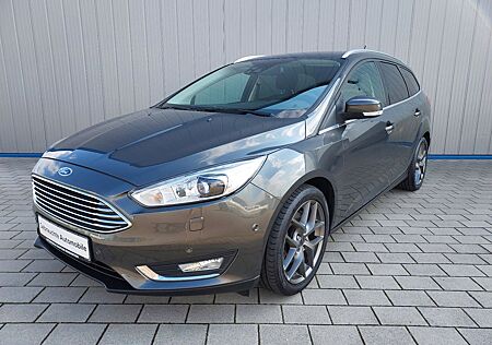 Ford Focus Titanium*Top Ausstattung*Scheckheft*