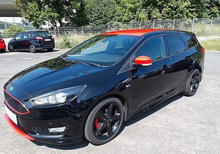 Ford Focus Tunier ST-Line Red Navi PDC Sitzheiz 1.Han
