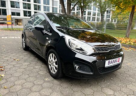 Kia Rio FIFA World Cup Edition original nur 29.000KM