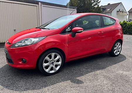 Ford Fiesta 1,25 Champions Edition 2.Hd Service NEU