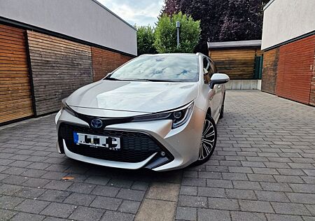 Toyota Corolla 1,8 Hybrid Team Deutschl Touring Spo...
