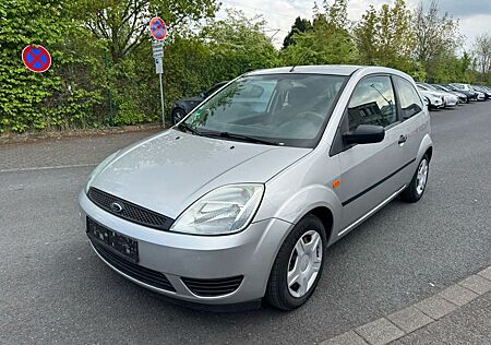 Ford Fiesta 1,3 / Euro 4 / Servo / Tüv: Neu 05/2027