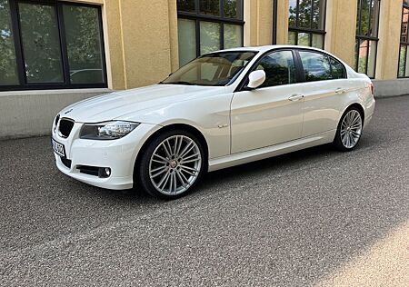 BMW 320i Edition Exclusive Leder Navi Klima Xenon