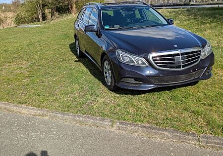 Mercedes-Benz E 220 CDI T -