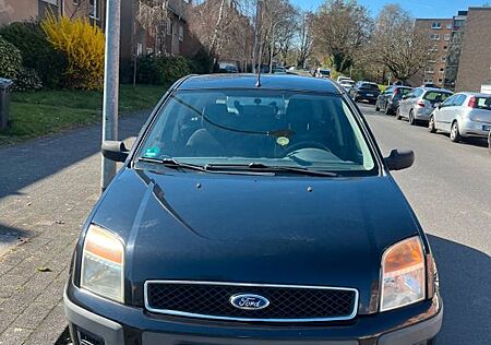 Ford Fusion 1,4 16V Fun X EST Fun X