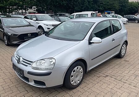 VW Golf Volkswagen V Lim. Trendline *TÜV 01.2026* *8x Bereift*