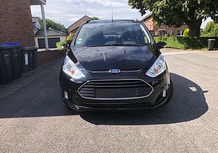 Ford B-Max 1,0 EcoBoost 74kW S/S Titanium Titanium