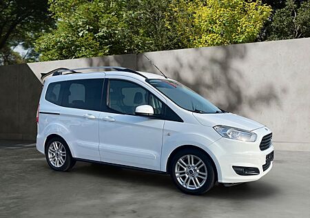 Ford Tourneo Courier Titanium/Sitzheizung/Klimaautom.