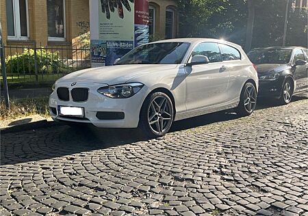 BMW 114i (F21)