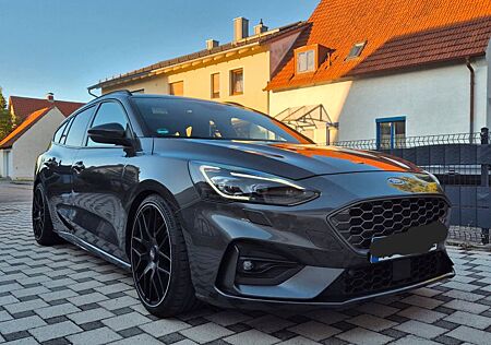 Ford Focus 2,3 EcoBoost ST Styling-Paket Turnier ...