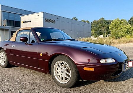 Mazda MX-5 1.6 NA Sondermodell Cosmo