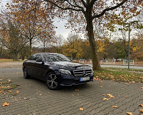 Mercedes-Benz E 200 Avantgarde EQ-Boost/LED/Standheizung/Navi