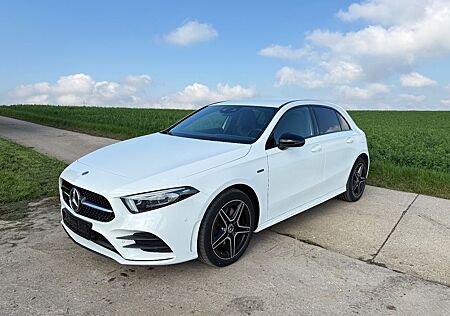 Mercedes-Benz A 250 gebraucht kaufen Mercedes-Benz A 250 e AMG Line + Night Paket / Multibeam-LED