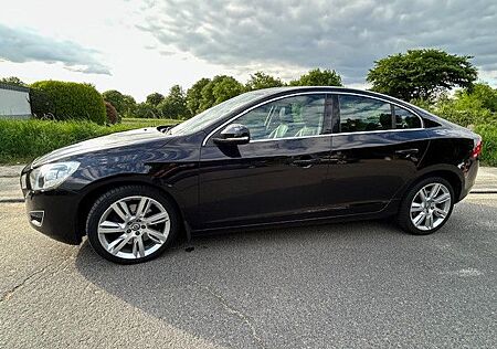 Volvo S60 D5 Geartronic Summum