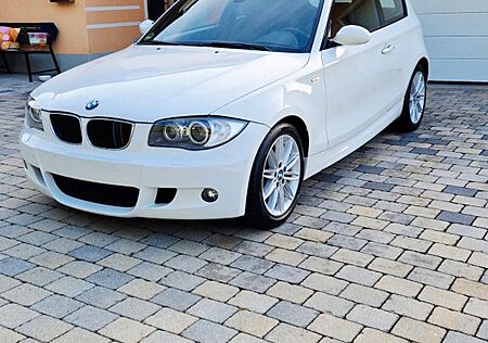 BMW 118i Steuerkette/Bremsen/Reifen neu