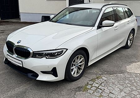 BMW 320 d Sport Line / Teilleder /